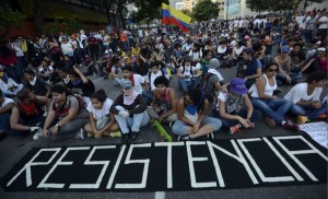 02 OlO Dalla A alla V l'insofferenza di un Continente scontri-venezuela-4